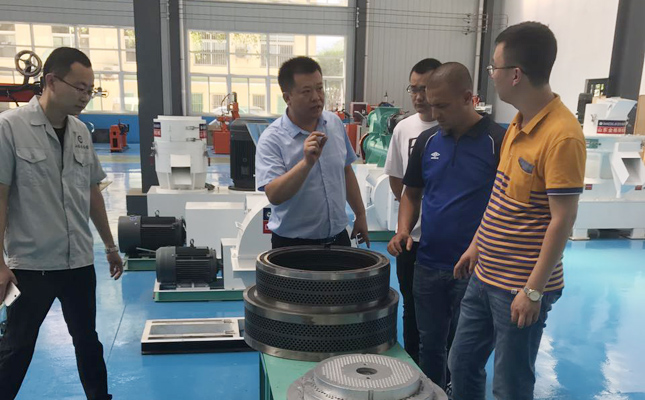 客戶考察現(xiàn)場 客戶考察現(xiàn)場