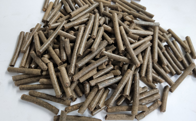 木屑顆粒機生產(chǎn)的生物顆粒