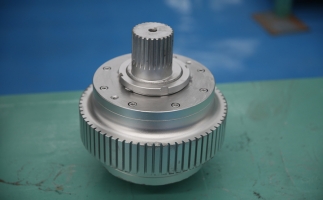 如何檢查鋸末顆粒機壓輥打滑不出料？